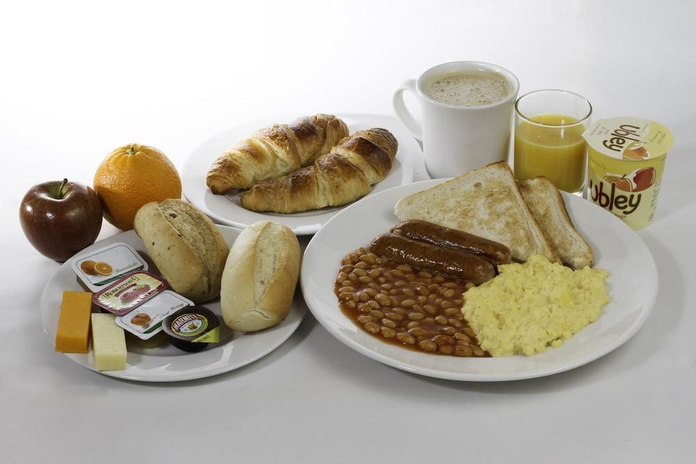 Holiday Inn Express London - Watford Junction By Ihg Екстер'єр фото