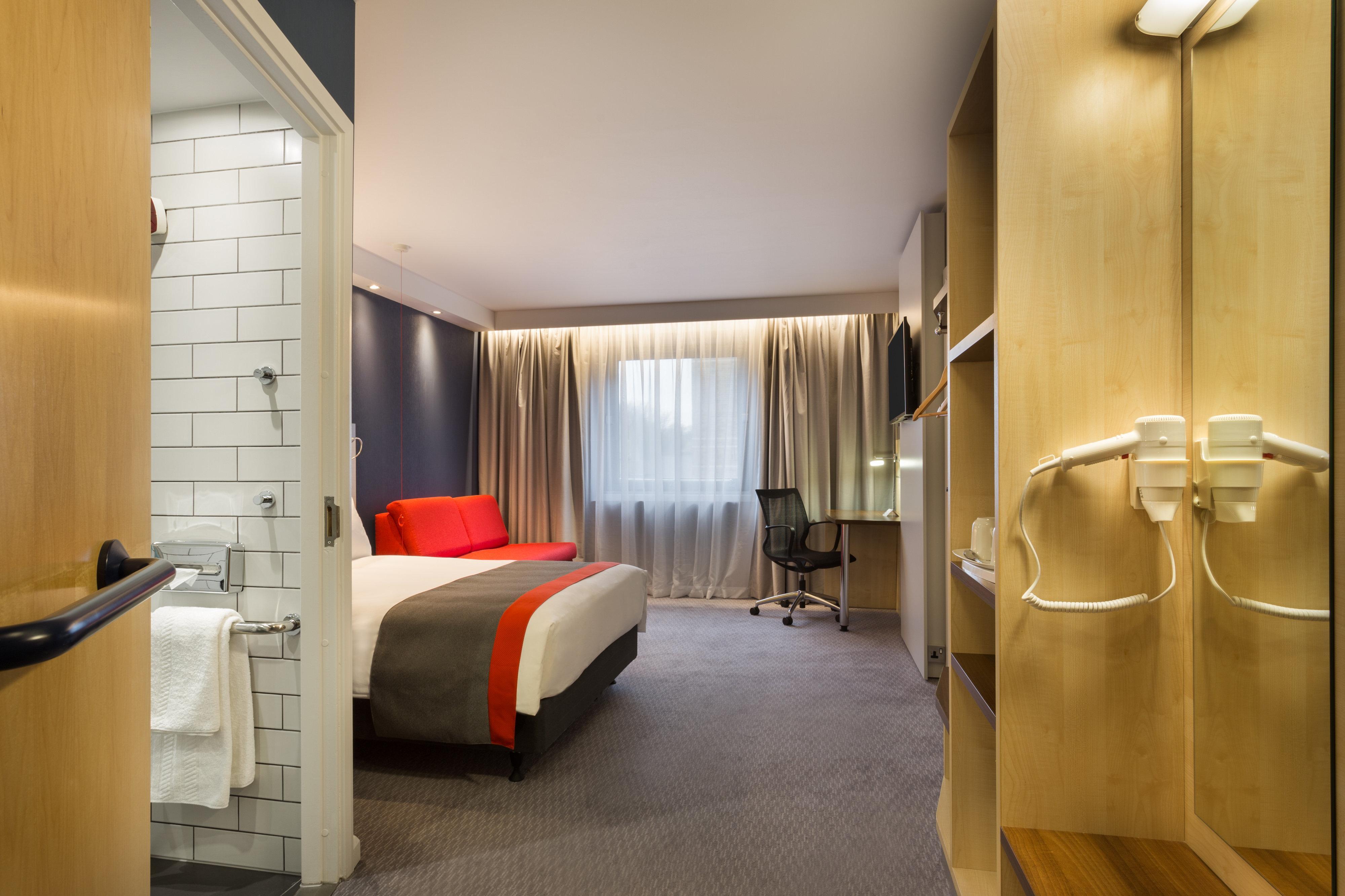 Holiday Inn Express London - Watford Junction By Ihg Екстер'єр фото