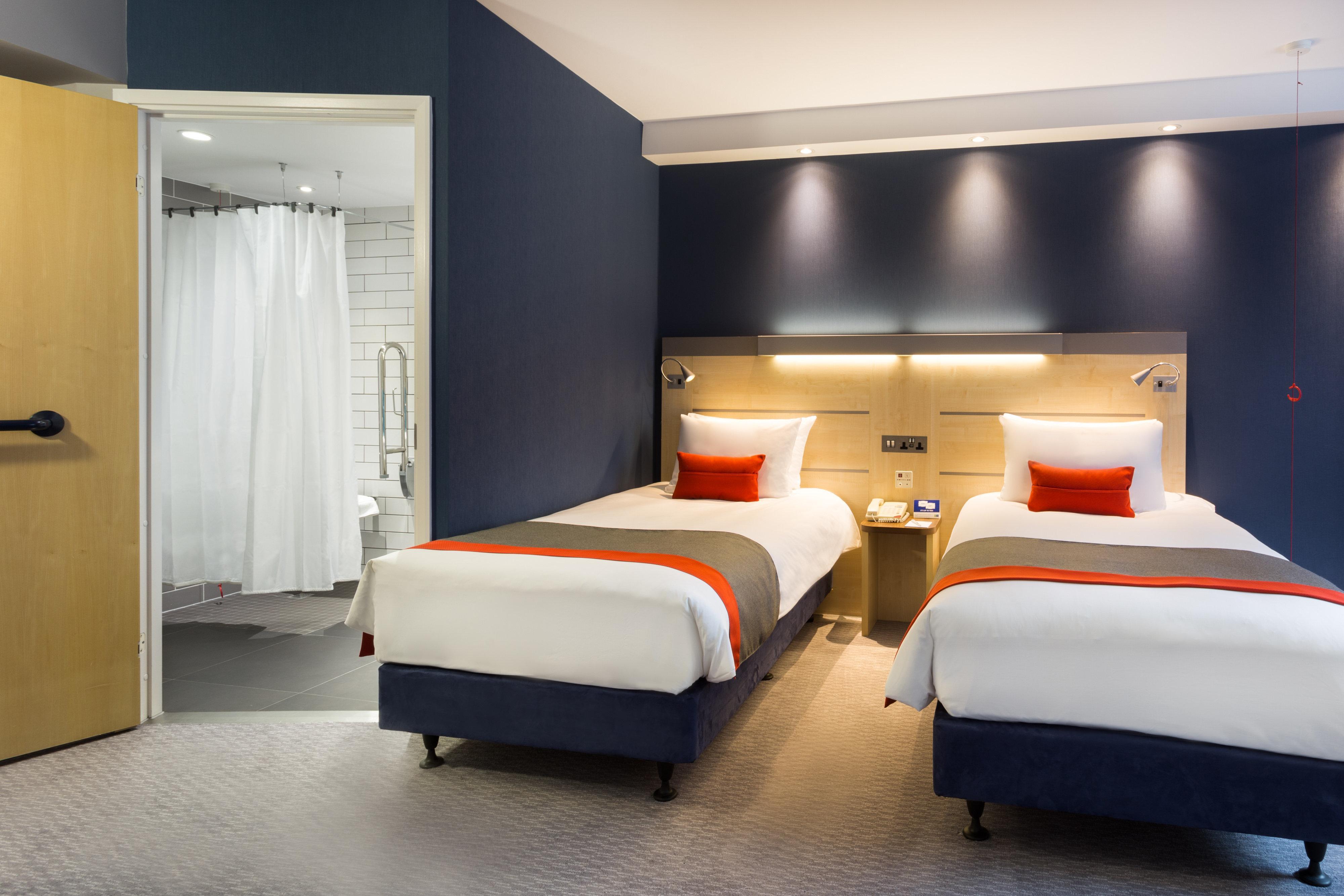 Holiday Inn Express London - Watford Junction By Ihg Екстер'єр фото