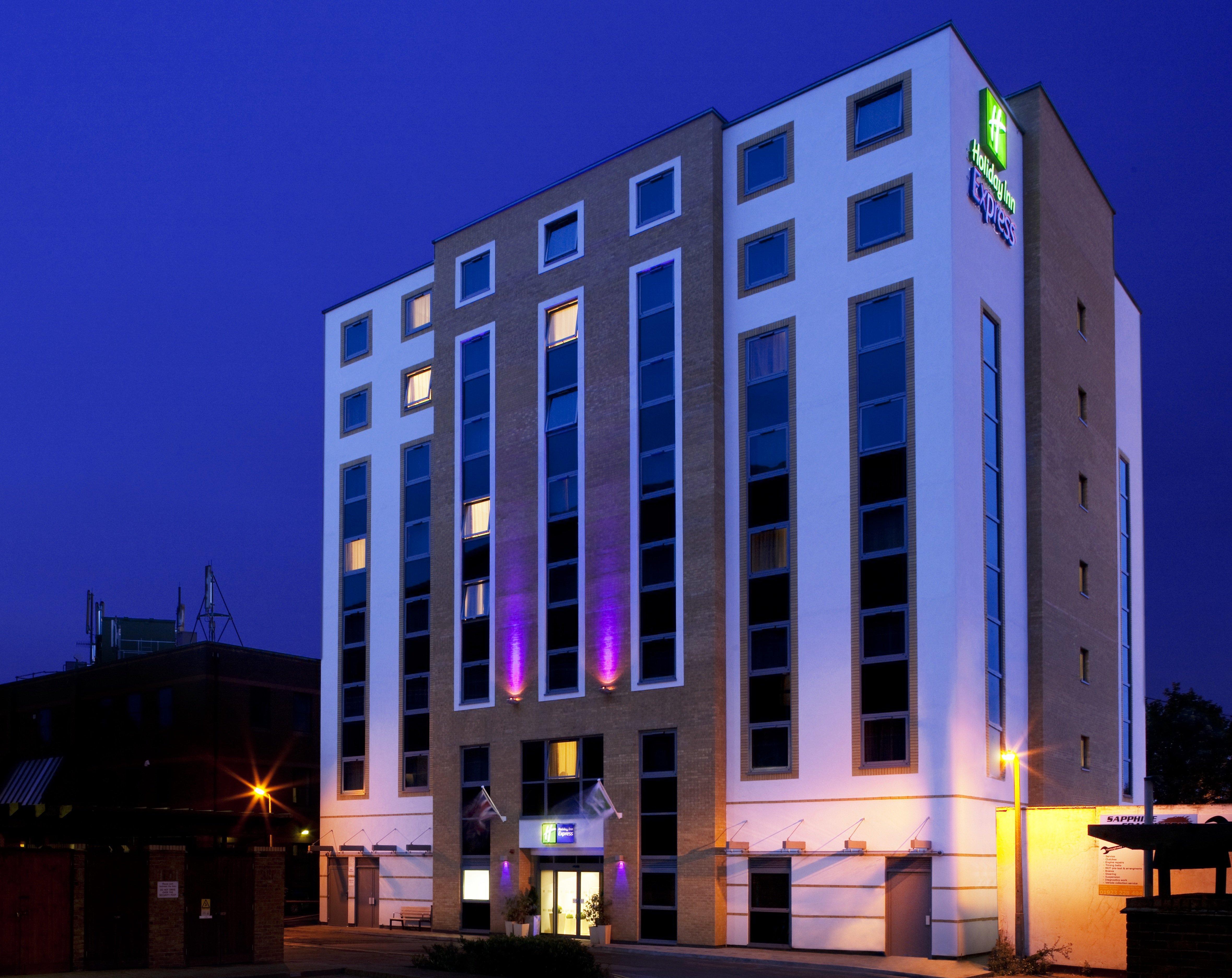 Holiday Inn Express London - Watford Junction By Ihg Екстер'єр фото